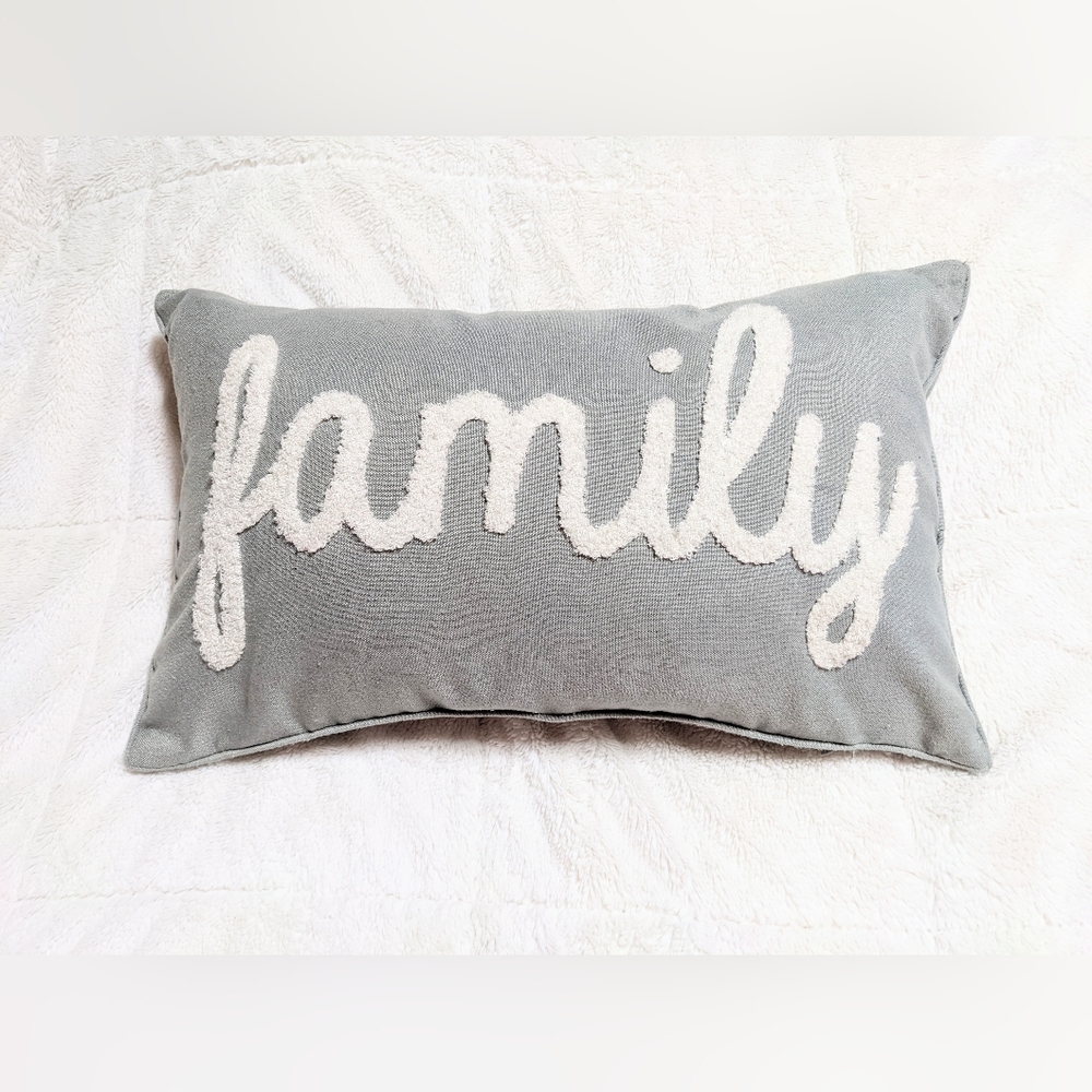 Home Decorating Family feather pillow with case grey with white looped yarn